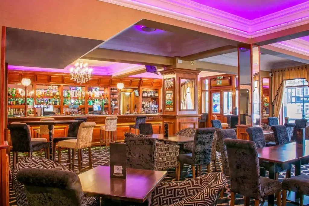 ذا ريفيل ستوك هوتل - بريدلنغتون - بار