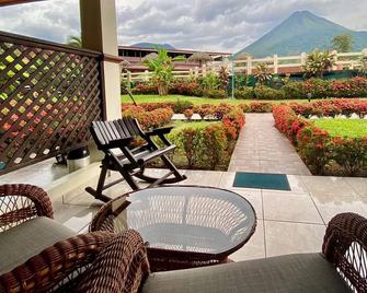 Hotel La Pradera del Arenal - Fortuna - Patio