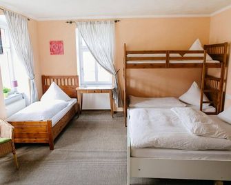 Landhotel Airport-Inn - Lautzenhausen - Slaapkamer