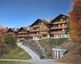 Les Mayens de l'Ours - At the foot of Piste de l'Ours' slope! - Sitten - Gebäude