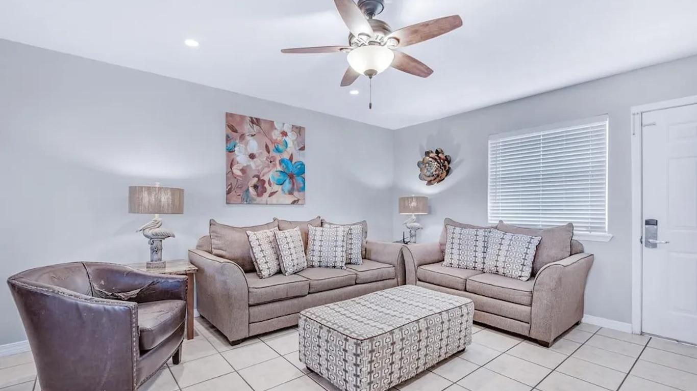 Gulf Highlands 142 - Two Bedroom Condo