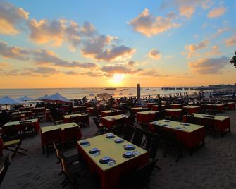 Sri Kandi Inn - South Kuta - Restaurant