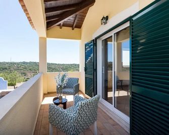 The Sun Hill - Lagos - Balkón