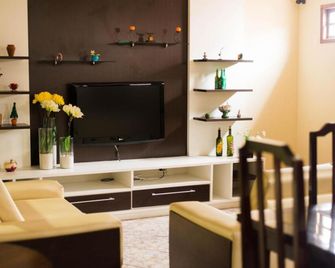 Pousada Dom Fernandes - كابو فريو - غرفة معيشة