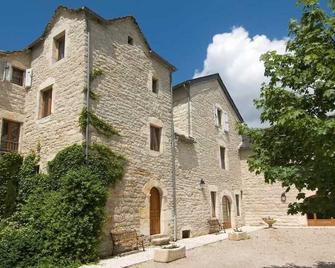 L'etape 11 personnes du couvent - Le Massegros - Building