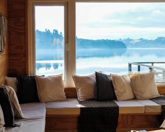 Hotel Palafito Entre Mar y Tierra - Castro