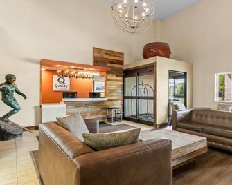 Quality Inn and Suites Steamboat Springs - Steamboat Springs - Lobby