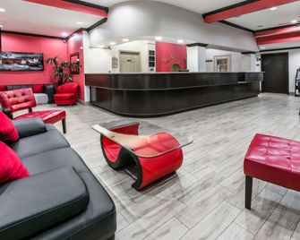 Ramada by Wyndham Oklahoma City Airport North - Kota Oklahoma - Lobi