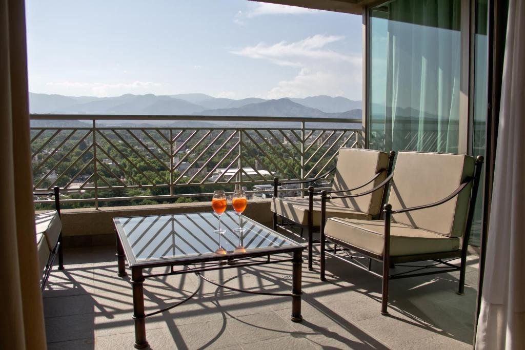 أميريان ميندوزا - ميندوزا - شرفة