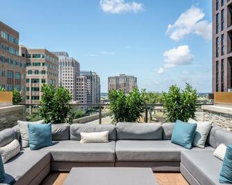 Global Luxury Suites At Reston Town Center - Reston - Balkon