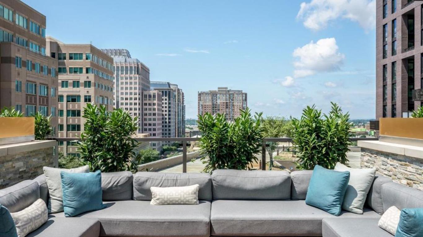 Global Luxury Suites At Reston Town Center