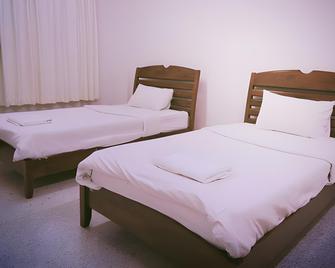 Pandinthong Apartment - Ubon Ratchathani - Bedroom