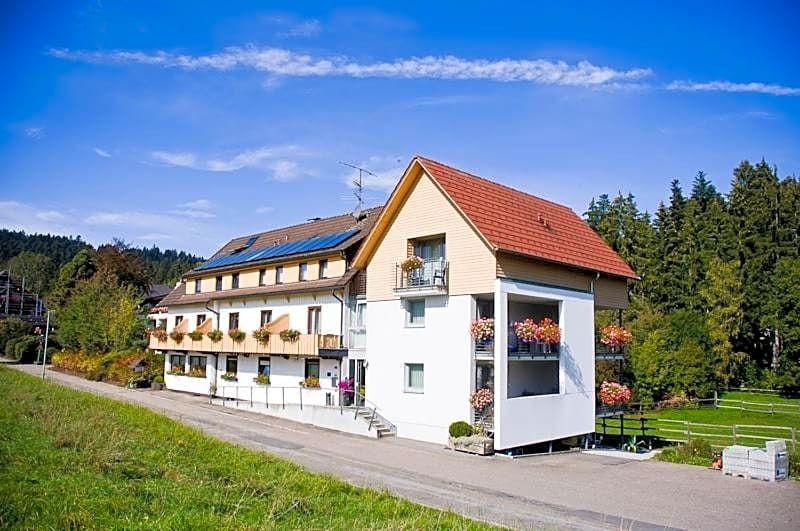 Landhaus Karin - פרוידנשטאט - בניין