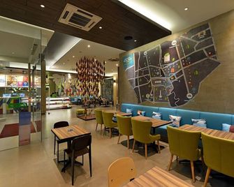 Pop! Hotel Pasar Baru Jakarta - ג'קרטה - מסעדה