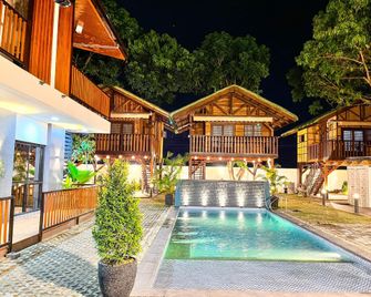Treehouse Angeles - Resort - Angeles City - Pool