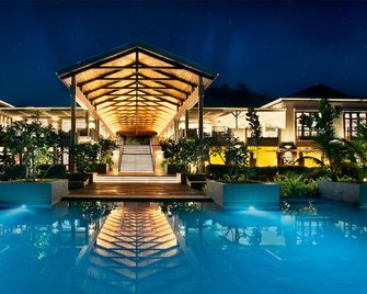 Kempinski Seychelles Resort - מפרץ לזר - בריכה