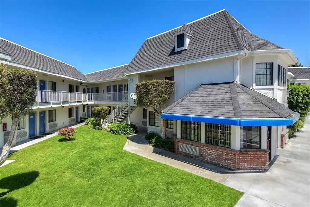 كارلزباد فيليدج إن