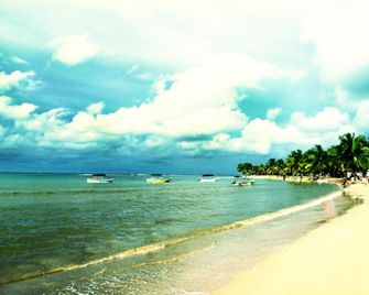 Earl's Red Passikudah - Kalkudah - Strand