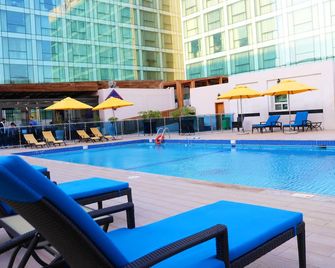 Crowne Plaza Jeddah By IHG - Jeddah - Pool
