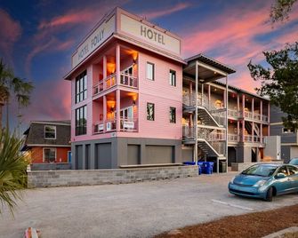 Boutique Hotel Folly Room 5: King Deluxe Studio - cozy porch views of the Folly River ADA - Folly Beach - Building