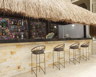 Hotel Natural Hill's by H&R - Villeta - Bar