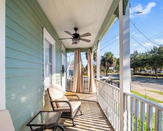 Historic Home Near Downtown Pensacola - Only 8.8 Miles To The Beach! - Pensacola - Balcony