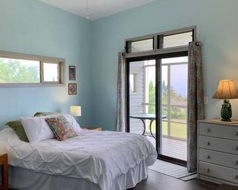 2 Bedroom 2 Bath on Golf Course - Naalehu