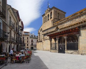 Hotel El Acebo - Jaca