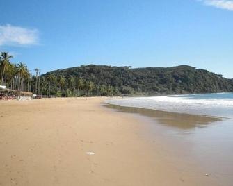 Chacala Beachfront Home with Awesome Views - Chacala - Plajă