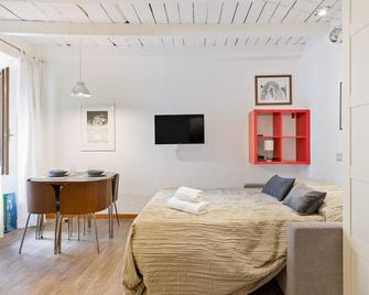 Joivy Beautiful Studio For 2 Near Sempione Park - Milà - Habitació