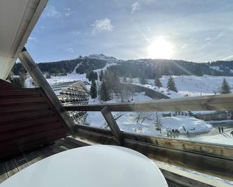 ARC 1600 Studio top floor south-facing terrace sleeps 4 - Bourg-Saint-Maurice - Balcony