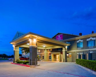 SureStay Plus by Best Western Mesquite - Mesquite - Gebouw