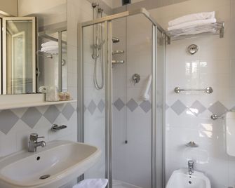 Hotel Falco D'Oro by Falco D'Oro Hotels - Tole - Salle de bain