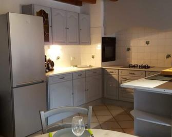 Gite Saint-Appolinard 2 Bedrooms 5 Persons - Véranne - Cocina