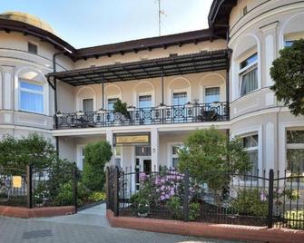 Villa Casteria - Międzyzdroje - Edificio