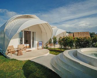 Onion Hill Glamping - Kintamani - Patio