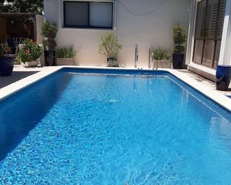 The Place, A Beautiful Private And Quiet, Cozy, Room With Microwave Refrig - Fort Lauderdale - Piscine
