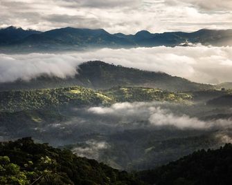 Yasmin Hill Longevity Resort - Hotel Galavilla - Kandy - Dış görünüm