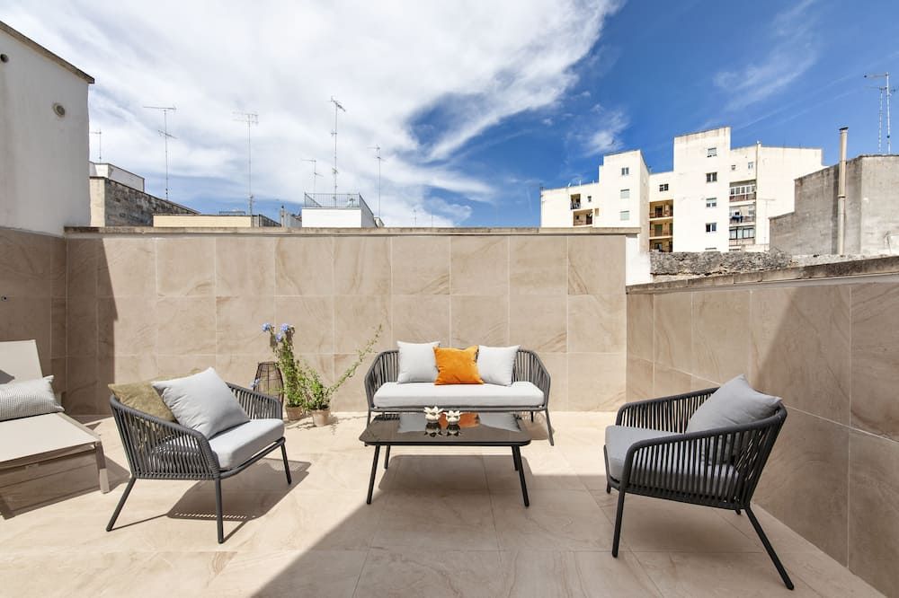 Palazzo San Lazzaro - Jacuzzi Rooms & Suites Lecce Selection - לצ'ה - מרפסת