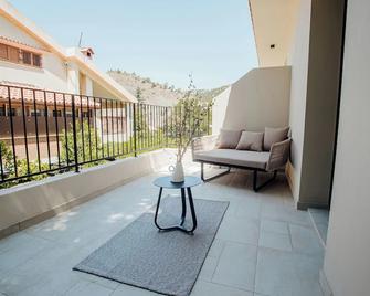 Thymises Boutique Hotel - Kakopetria - Balkon
