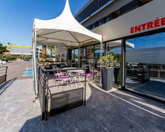 Brit Hotel Porte d'Espagne - Perpiñán - Edificio