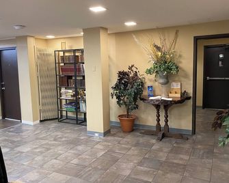 Airport Inn - Port Hardy - Recepción