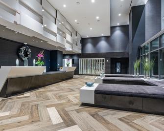 Global Luxury Suites White Plains - White Plains - Living room