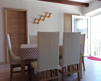 Apartments Ani - Vela Luka - Essbereich