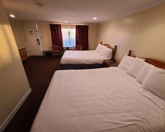 The Tides Motel - Hampton Beach - Schlafzimmer