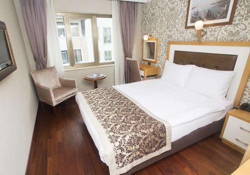 nova plaza taksim square 61 istanbul hotel deals reviews kayak