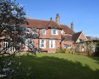The Grange Court Hotel - Exeter - Building