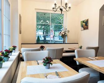 بوتيك هوتل ليندينهوف - باد غاستيين - مطعم