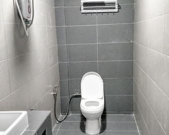 Nu Melati Hotel - Pantai Cenang - Koupelna