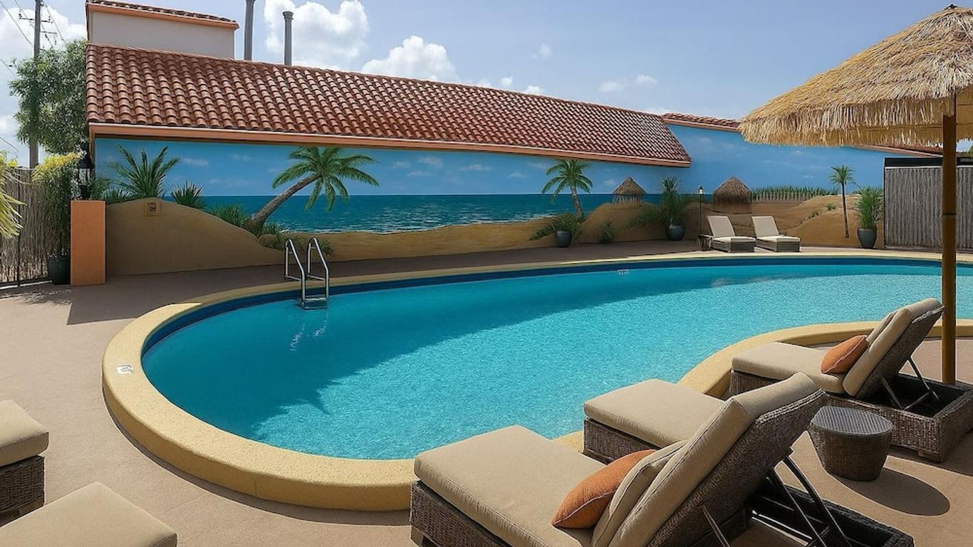 Super 8 by Wyndham Lantana West Palm Beach